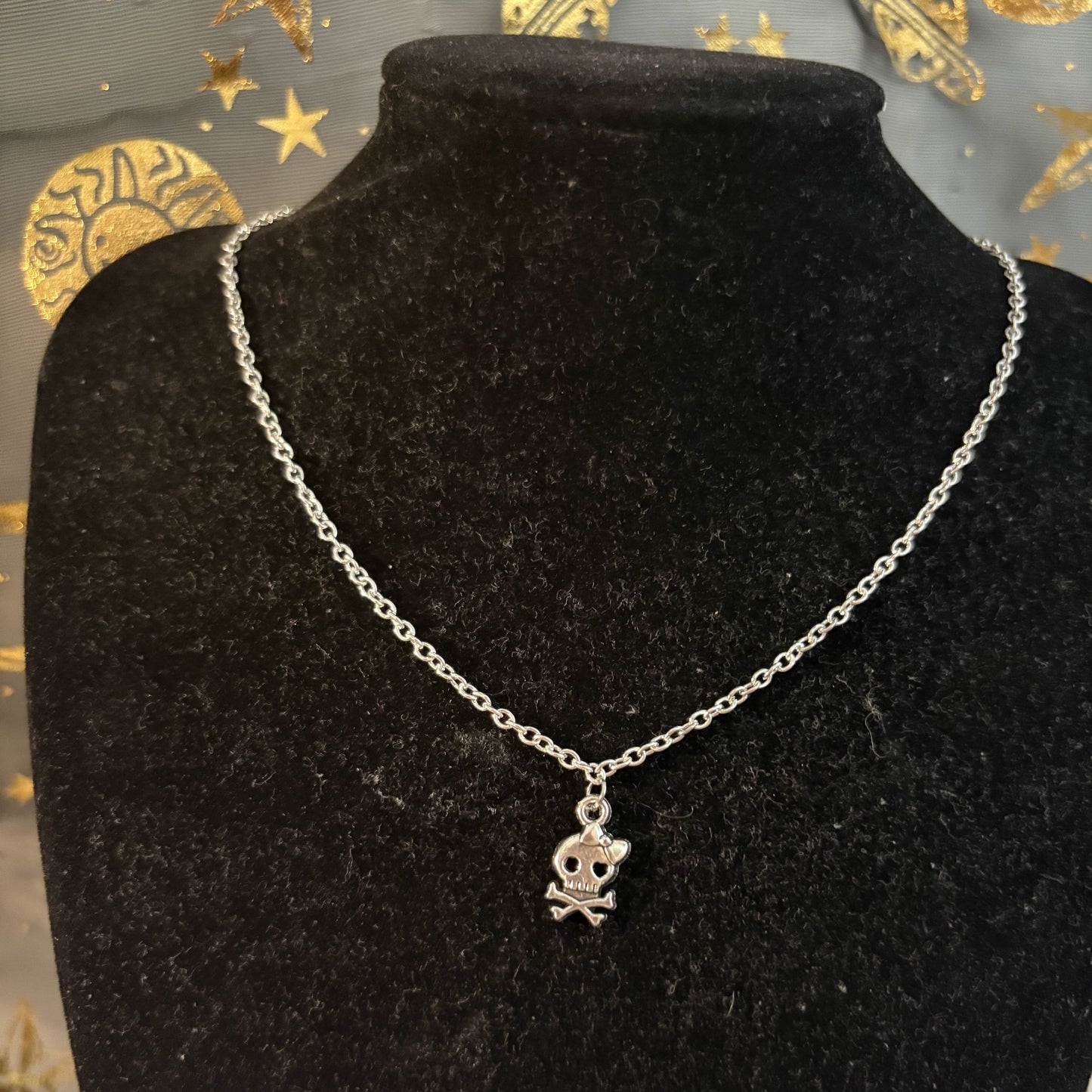 Girlie pop skull necklace