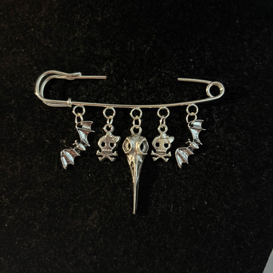 Girlie pop skull brooch